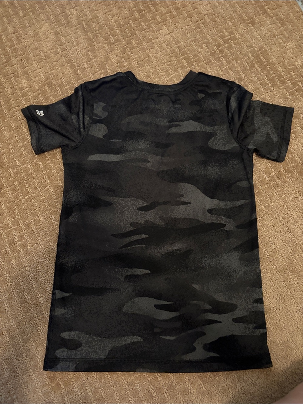 Boys athletic top - Picture 2 of 3